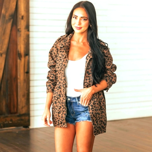 }⁠:⁠‑⁠)Walnut Brown Leopard Print Denim 💖Jacket💖 - Picture 2 of 9